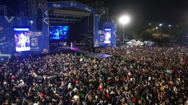 Miles de Vecinos presentes en el  Carnaval de Pilar