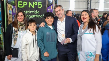 Achával acompañó a los estudiantes en la Feria Educativa Regional en el Club Municipal Derqui
