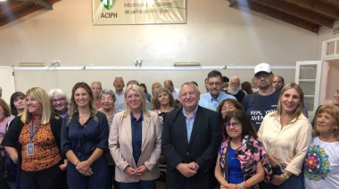Andrea Giorgini encabezó una charla de Prevención de ciberdelitos y estafas virtuales en Hurlingham