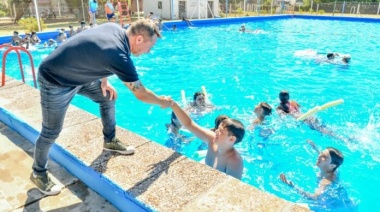 Ituzaingó: Pablo Descalzo recorrió las colonias de vacaciones donde más de 2500 vecinos disfrutan las tardes de verano