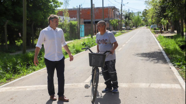 Vecinos de Villa Rosa celebran la llegada de los nuevos asfaltos