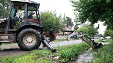 Pilar: Operativo en Lagomarsino frente a las intensas lluvias