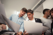 Kicillof inaugurará escuelas, obras viales y entregará insumos en el oeste bonaerense