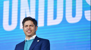 Axel Kicillof es el político con mejor imagen, según una encuesta post escándalo de las coimas
