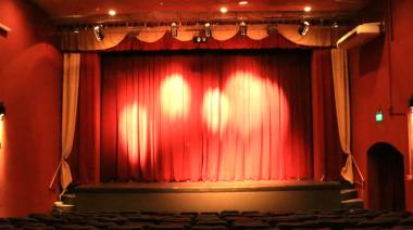 En Moreno habrá espectáculos gratuitos en el Teatro Marechal
