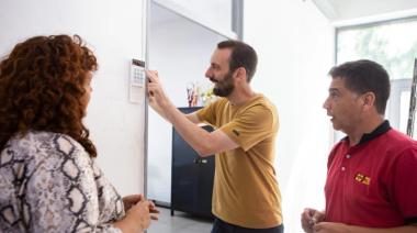 Selci instaló alarmas en todas las escuelas de Hurlingham