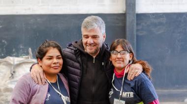 Hurlingham: Zabaleta entregó credenciales oficiales a recicladores en reconocimiento y apoyo institucional