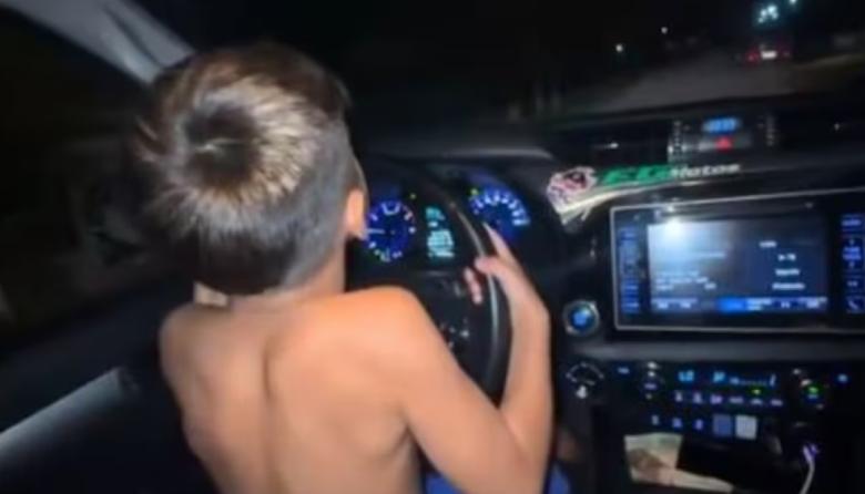 Le quitaron el registro y denunciaron al hombre que dejó manejar a su hijo de 7 años en José C. Paz