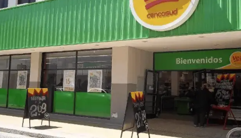 Cencosud baja persianas en el Oeste: Vea cierra en Hurlingham, Castelar y Moreno en medio de una caída histórica del consumo