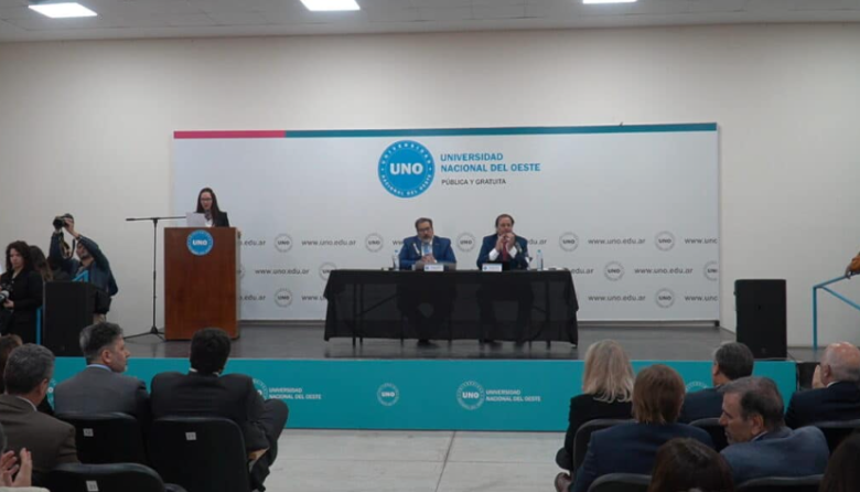 Asumió Gustavo Soos como nuevo rector de la Universidad Nacional del Oeste