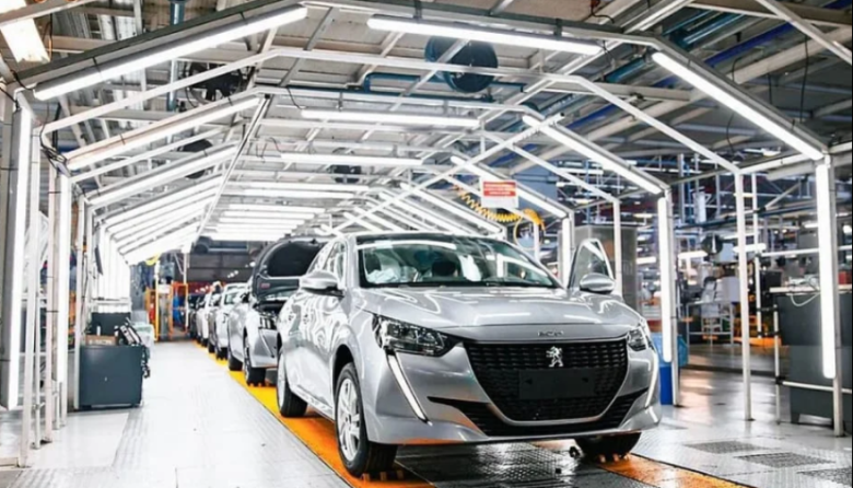 La planta que produce uno de los autos más vendidos suspenderá su producción