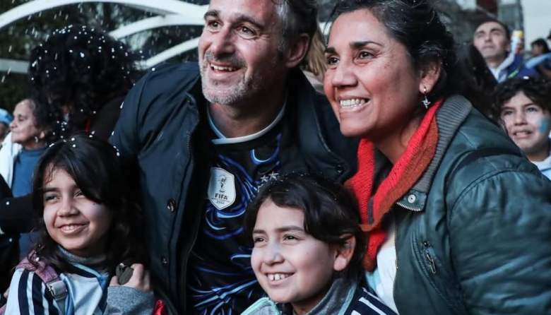 Pilar festejó contra Inglaterra en el Paseo del centro