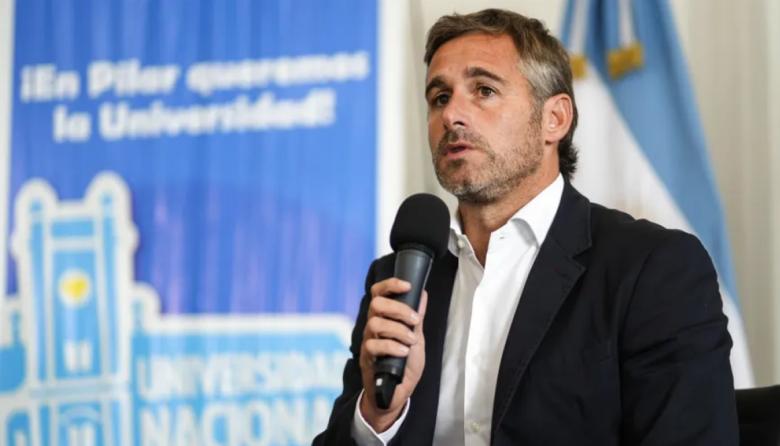 Achával y un estudio que lo perfila como el sucesor en la provincia