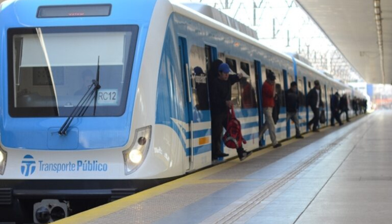 Eliminaron el descuento del 50% para quienes combinan tren y subte para llegar a CABA