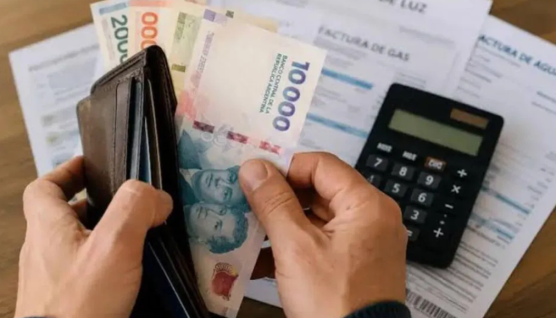 Del tren a la prepaga: los ocho aumentos que llegan en septiembre a la Provincia
