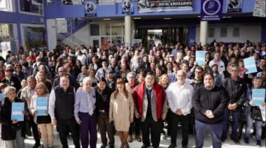 La Provincia entregó 253 escrituras a familias de José C. Paz