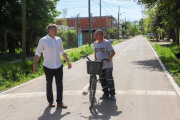 Vecinos de Villa Rosa celebran la llegada de los nuevos asfaltos
