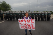 Trabajadores de Fate protestan en la Panamericana tras el cierre de la empresa
