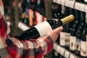 La Libertad Avanza propone modificar la ley que regula el alcohol en Provincia