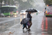 Alerta amarilla por tormentas en el AMBA: a qué hora llegan y cuándo mejora el tiempo