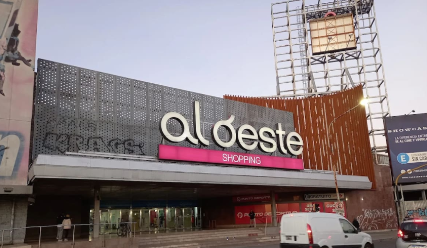 Morón: cómo postularse para trabajar en el nuevo Oeste Outlet