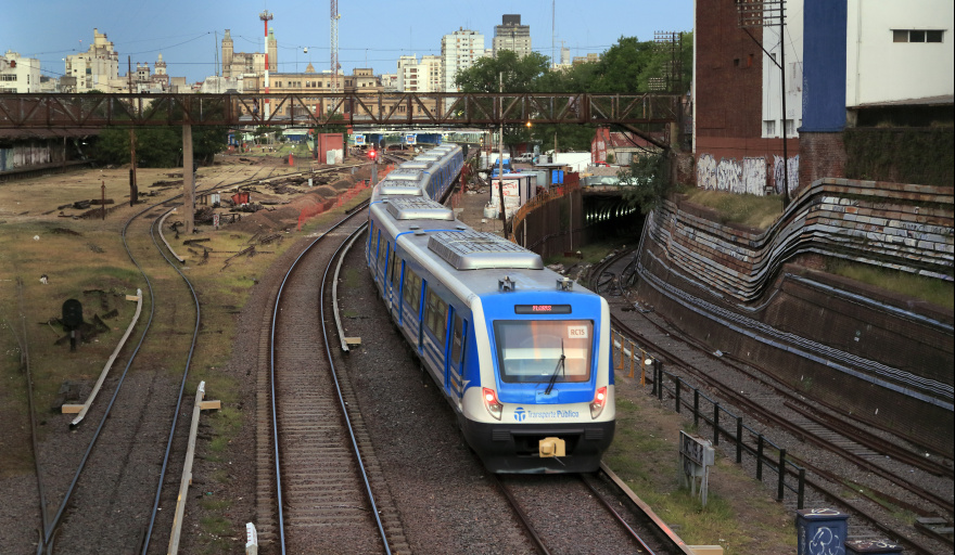 El Tren Sarmiento amplió los días del servicio diferencial a la zona oeste